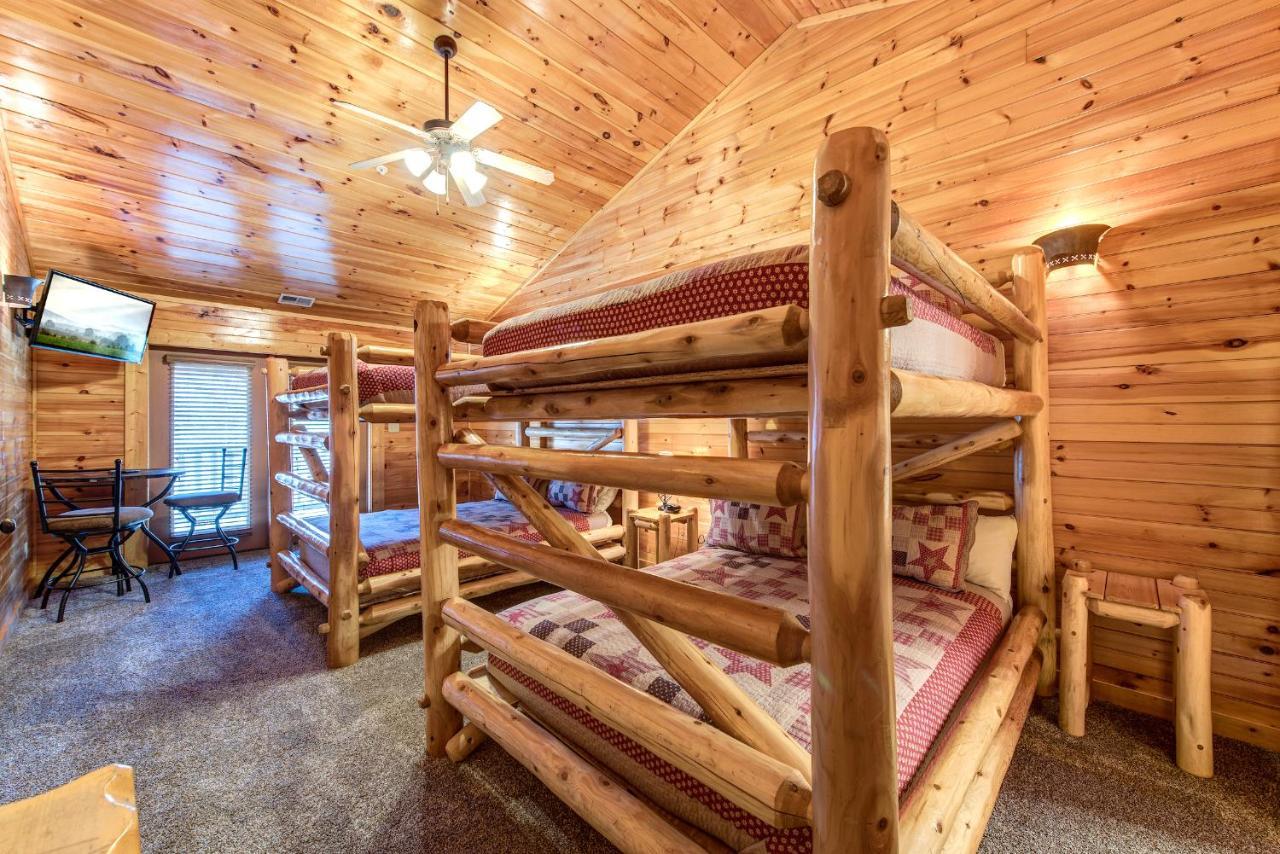 Hemlock Inn Gatlinburg Bagian luar foto